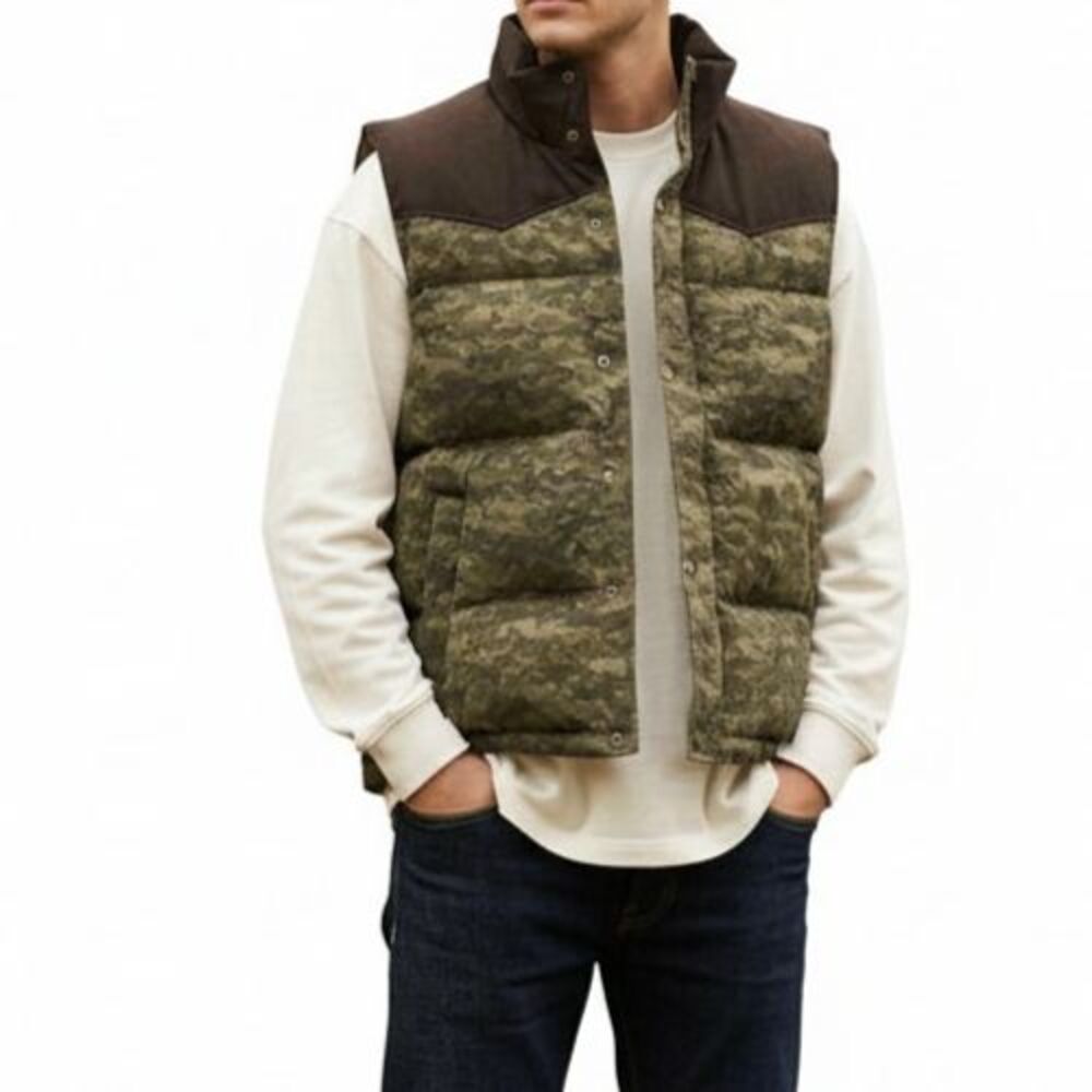 Brooks Brothers Duck Down Puffer Vest Men Medium Full Zip Printed Horse Camo